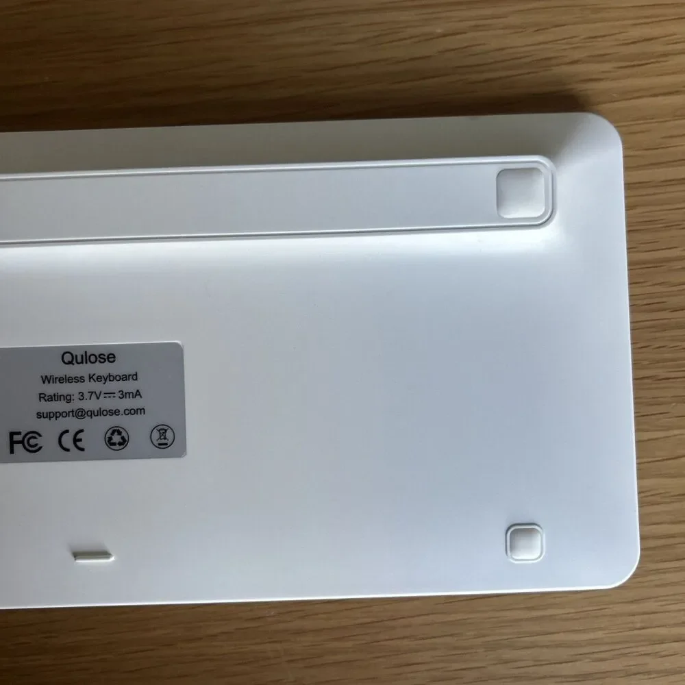 Qulose Bluetooth Ultra-Slim Keyboard for iOS, Windows, Android Rechargeable